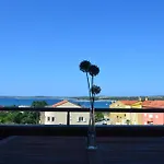 Roza דירה