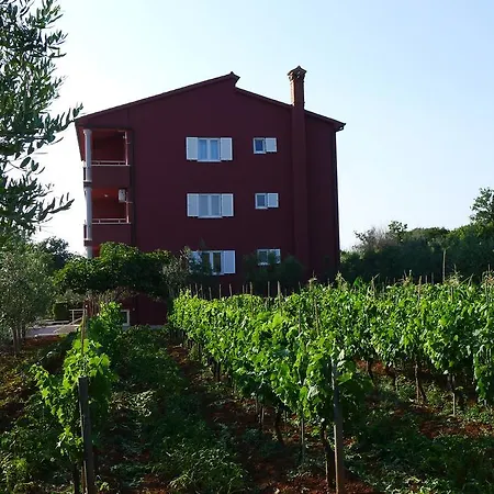 Apartment Roza *